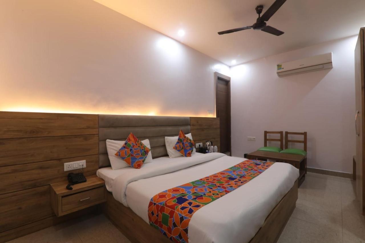 Icyhotels Hl Inn Chinhat Exterior foto